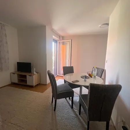 Apartamento Nepostoji21 *